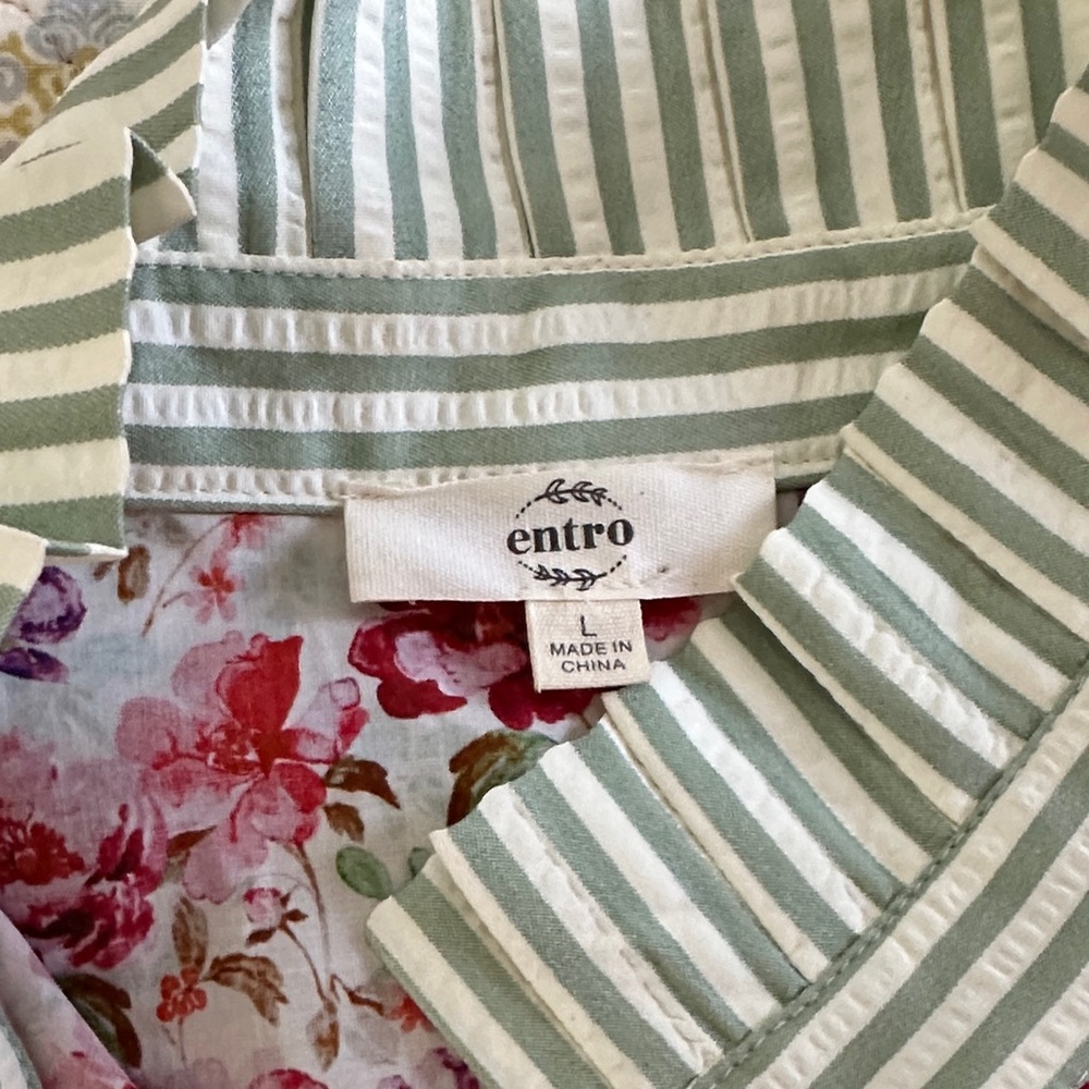 entro Floral Pink and Red Collared Blouse - Picture 2 of 12